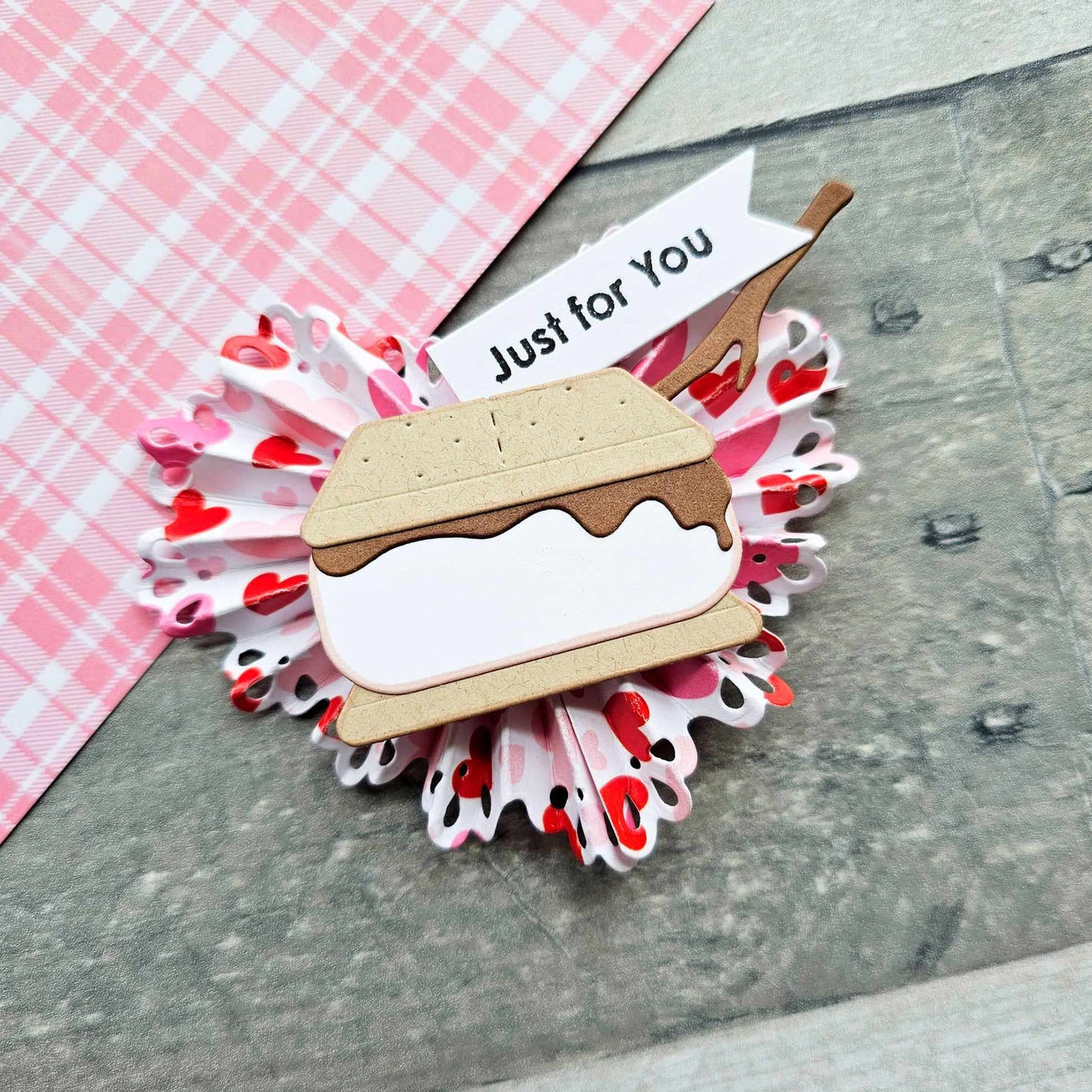 Scalloped Heart Rosette Die Set