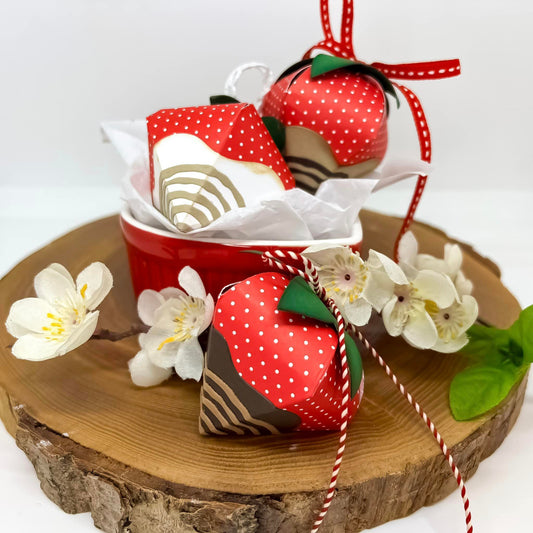 Strawberry Treat Box Die set