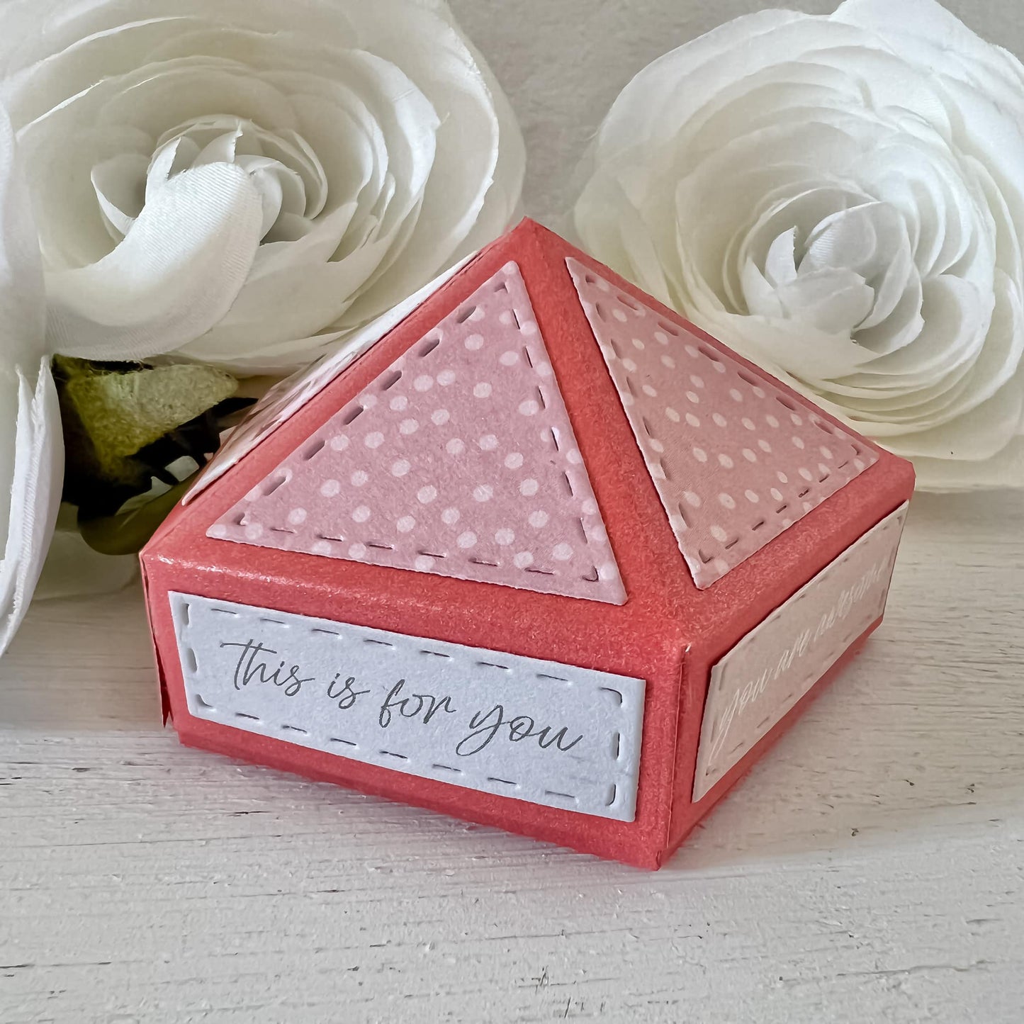Pyramid Box Die