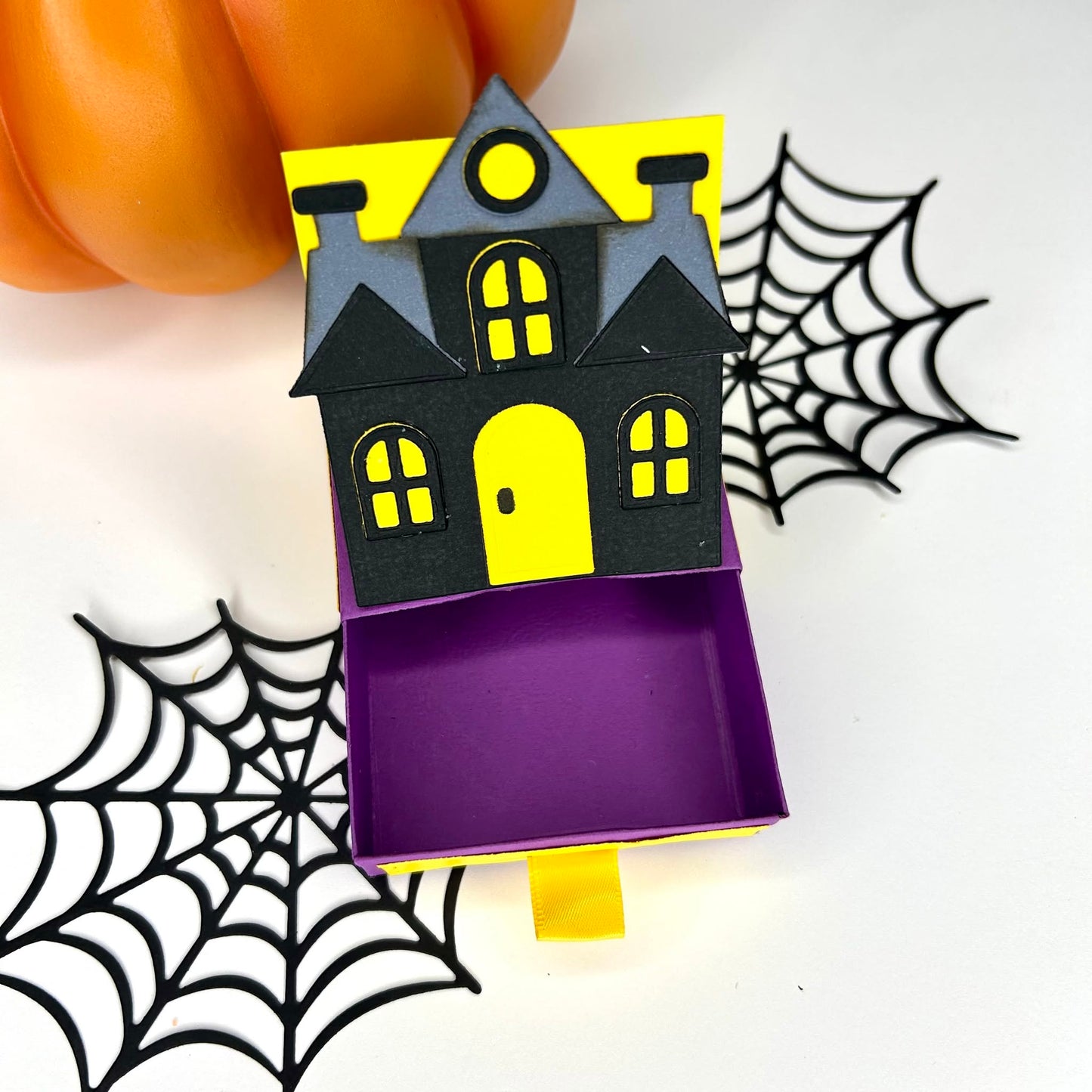 The Halloween slide box Bundle (hunted house, Halloween accessories and slide box)