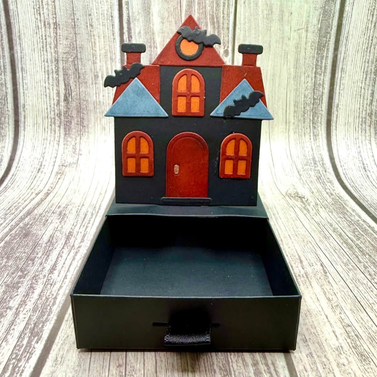 The Halloween slide box Bundle (hunted house, Halloween accessories and slide box)