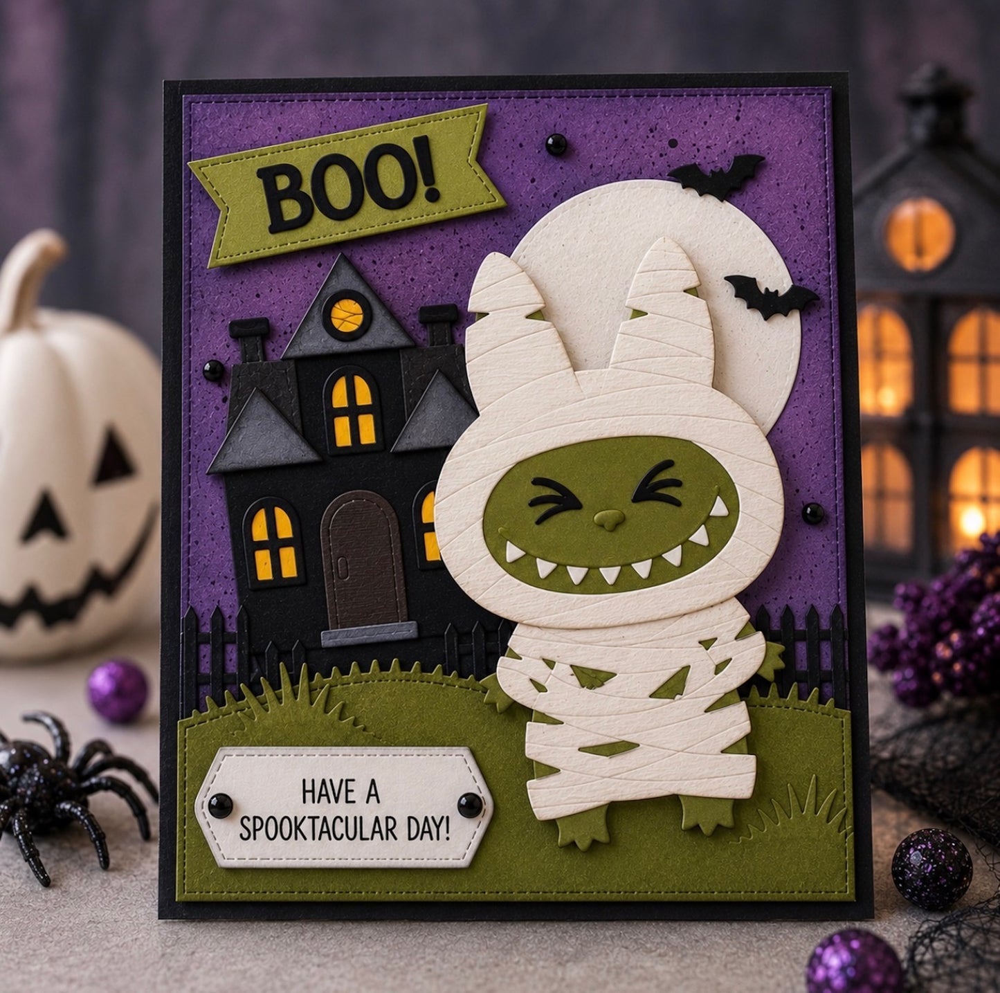 Halloween Costumes MB Die